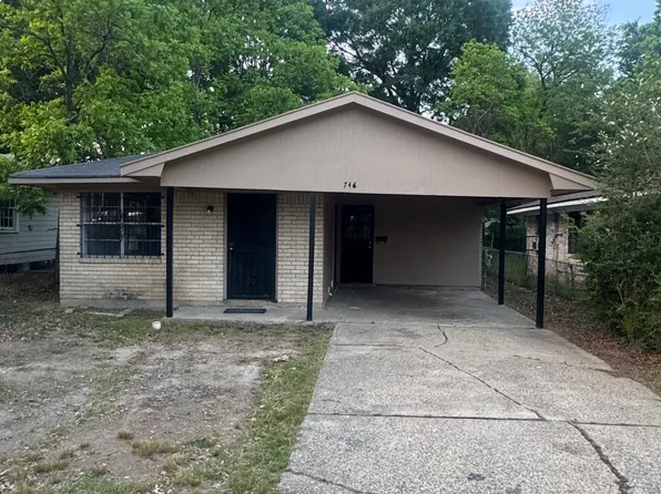 746 W 69th St, Shreveport, LA 71106