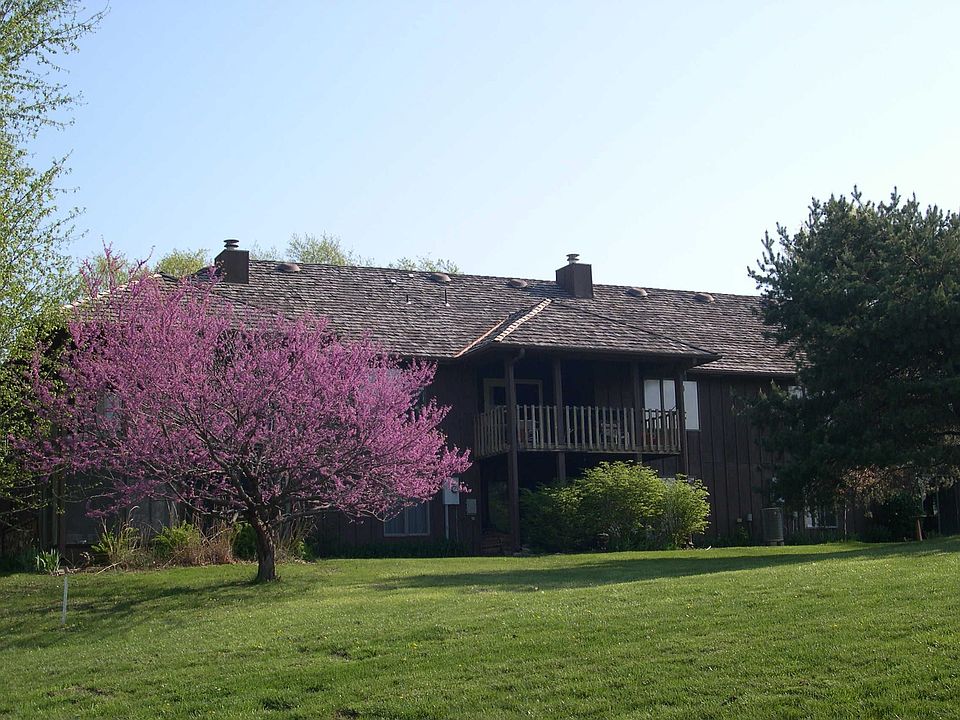 2nd image of 1710 Woodrail Ave