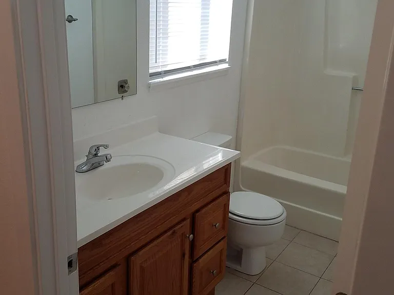 2190 Ohio St — Photo 9