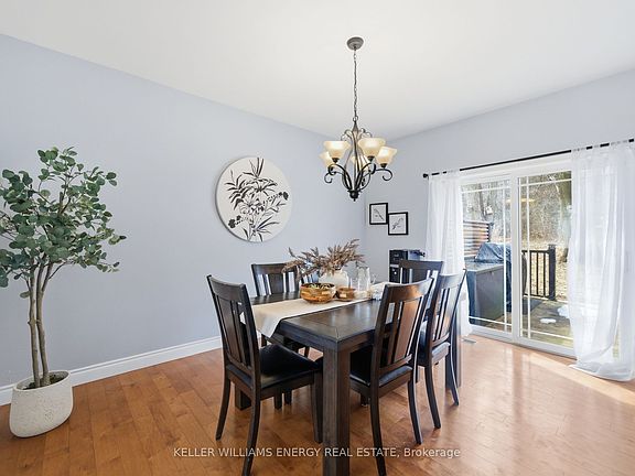 5th image of 332 Carnegie Beach Rd