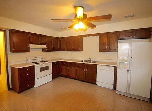 5th image of 8025 E 130th Ct
