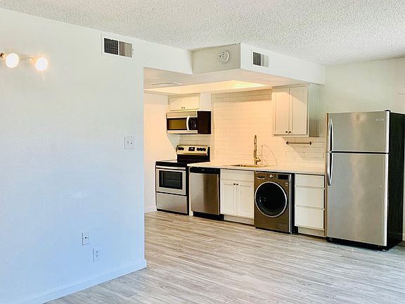 2nd image of 1625 W Missouri Ave APT 12