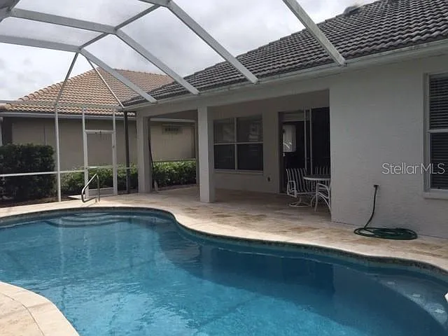 3 bed, 2.0 bath, 1338 sqft, $5,500 — Photo 3