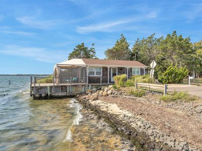 30 E Rampasture Road, Hampton Bays, NY, 11946