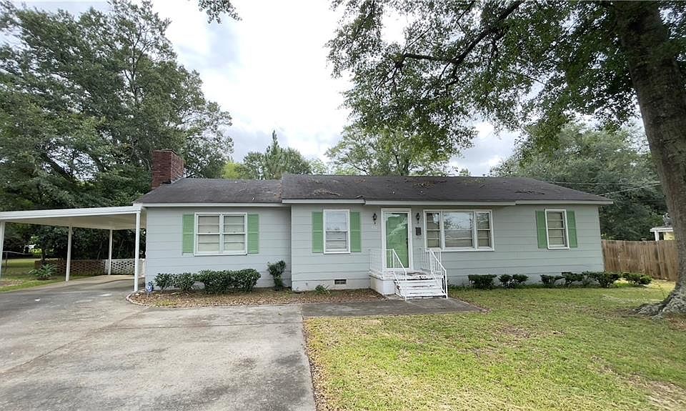 1st image of 470 Cinderella Ln SE