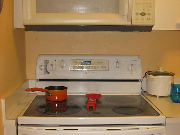 5th image of 1725 W 60th St APT F320