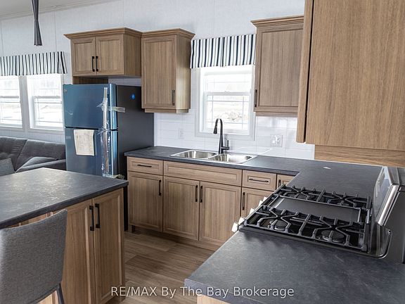 4th image of 3282 Ogdens Beach Rd #64