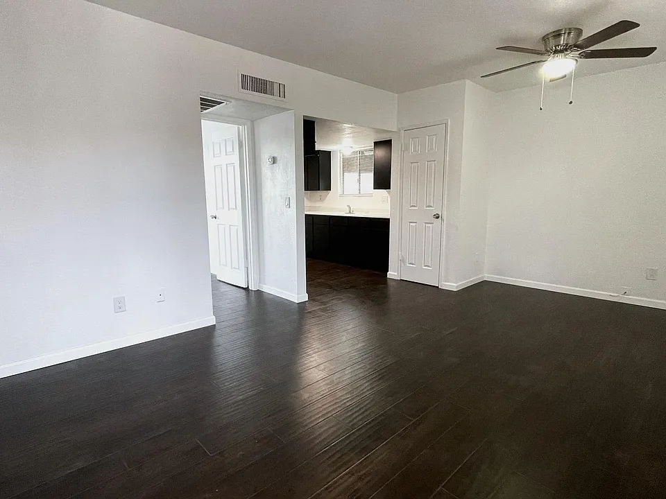 2125 Injo Dr #8