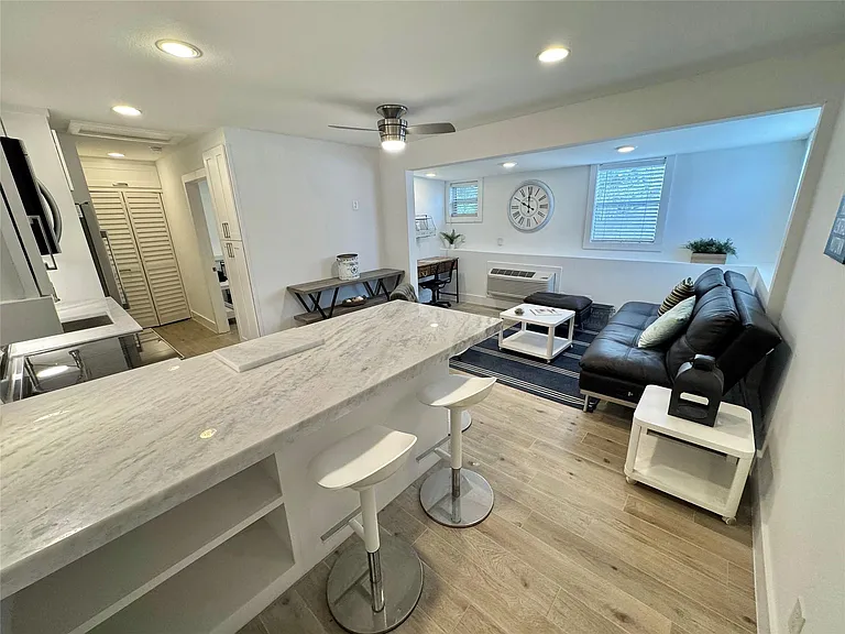 412 Pacific St #11B — Photo 1