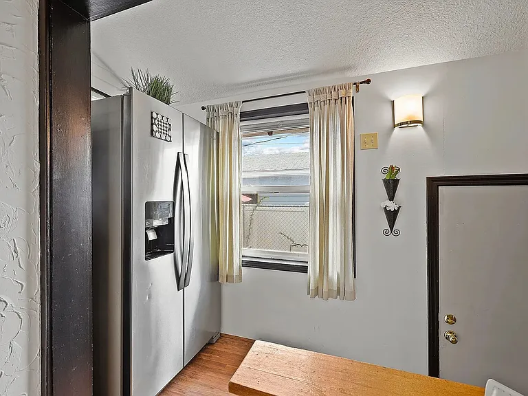 30 E Oregon St — Photo 12