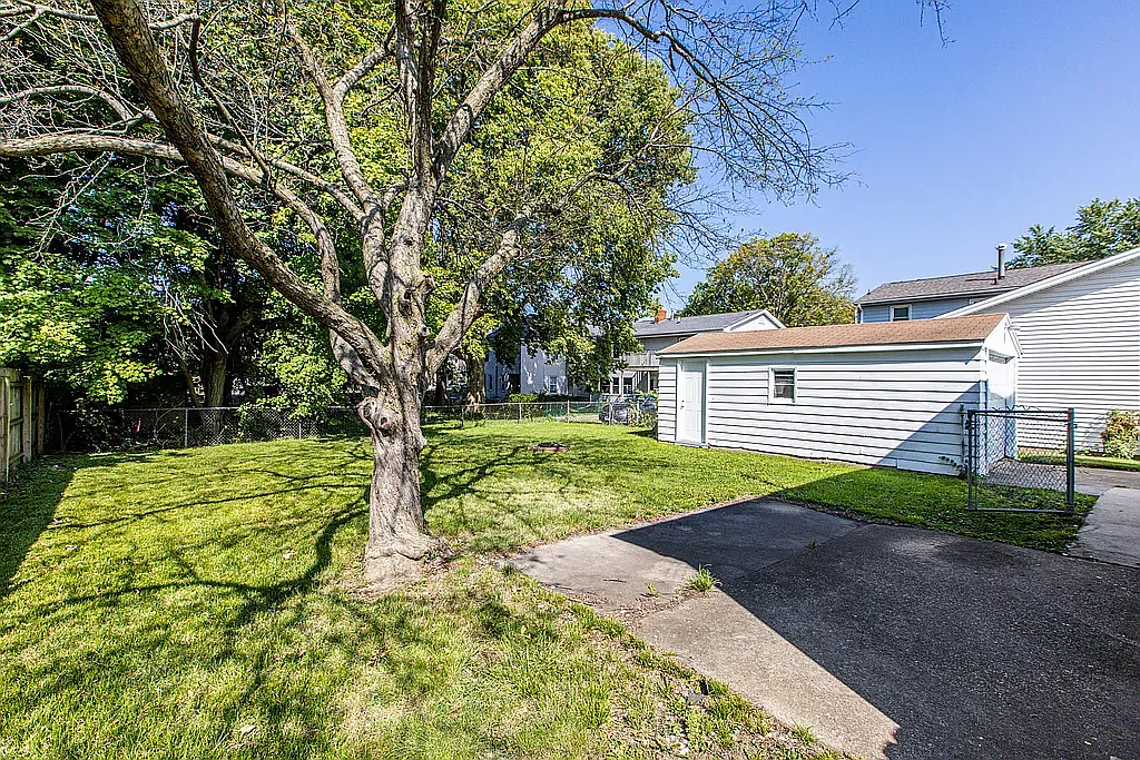803 Bunn St — Photo 3