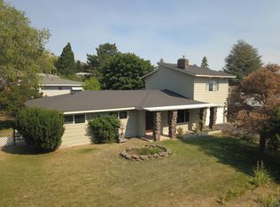 2003 Carlson Dr, Klamath Falls, OR