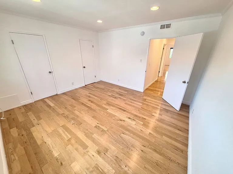 1515 S Beverly Glen Blvd #4 — Photo 6