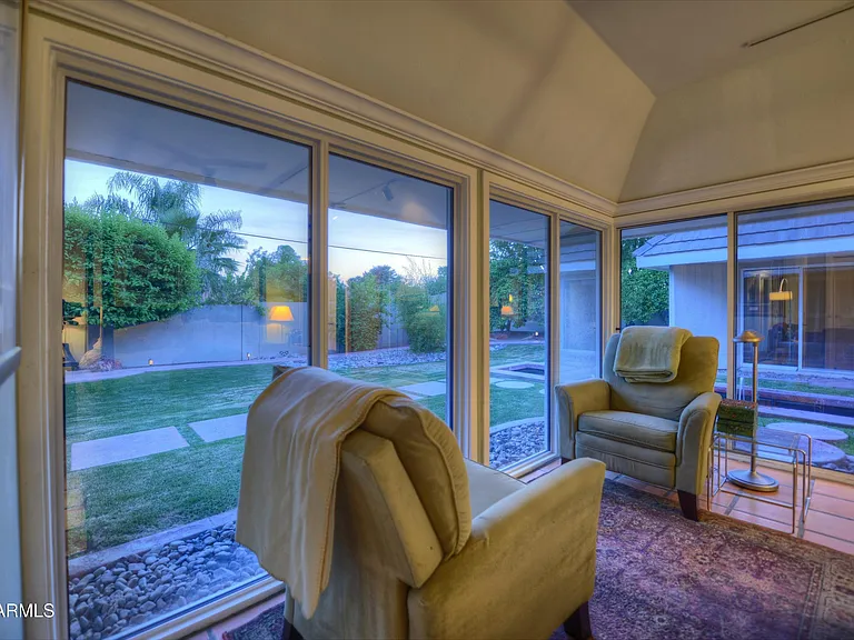 1523 W Vista Ave — Photo 12