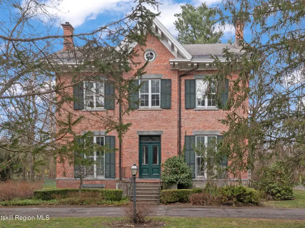 18 Broad Street, Kinderhook, NY 12106