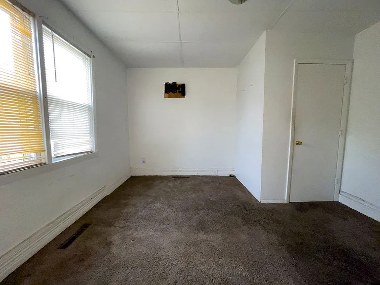 912 S Penn St — Photo 14