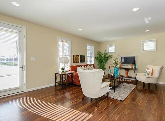 Enjoy the beautiful lake view right from your Great Room. Plenty of windows to let natural lighting in!