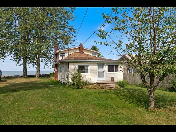 2nd image of 6414 Shore Acres Dr