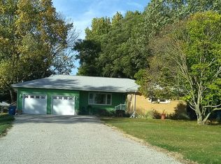 23934 W Jackson St, Athens, IL 62613