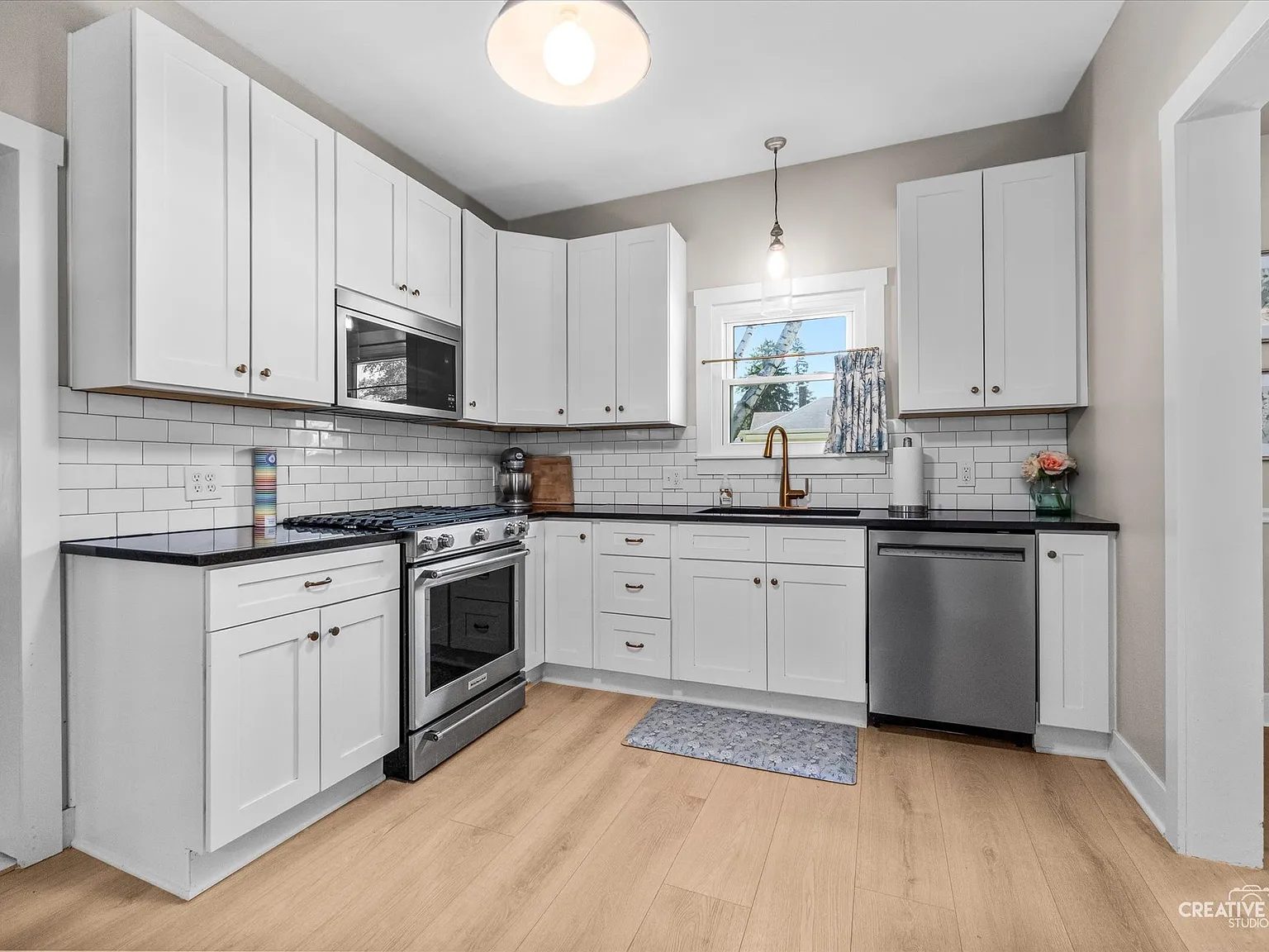 3 bed, $4,200 — Photo 4