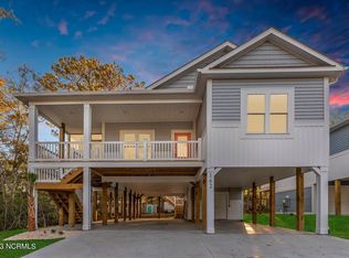 225 NE 55th St, Oak Island, NC 28465
