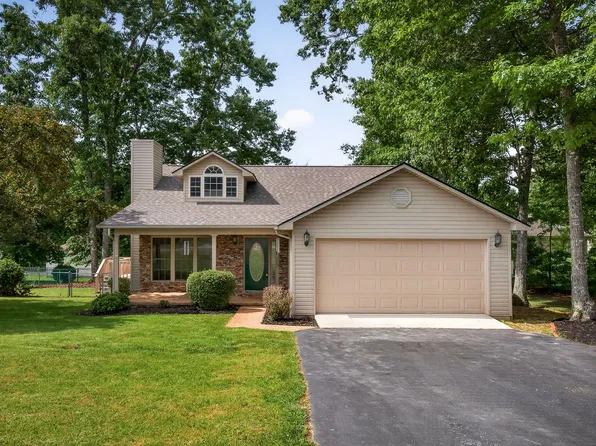 5010 Cheyenne Dr, Crossville, TN 38572
