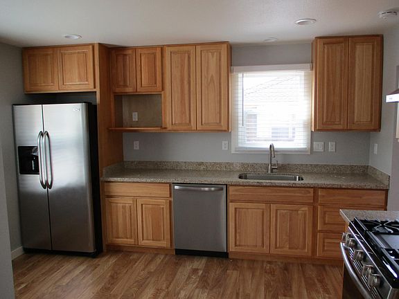4th image of 3028 Burnette St