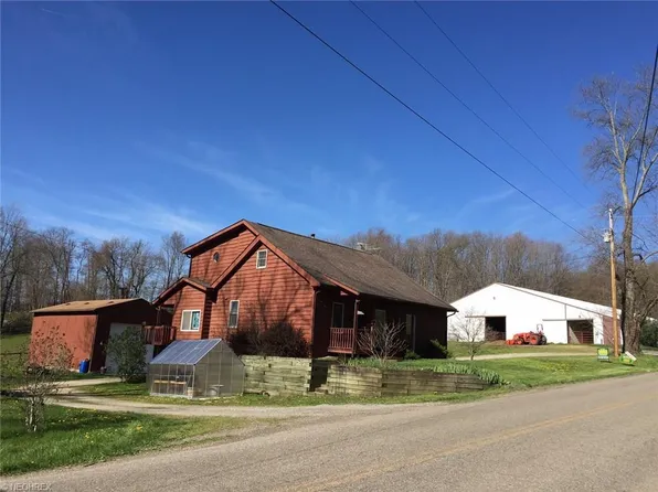 9156 Bachelor Rd, Magnolia, OH 44643