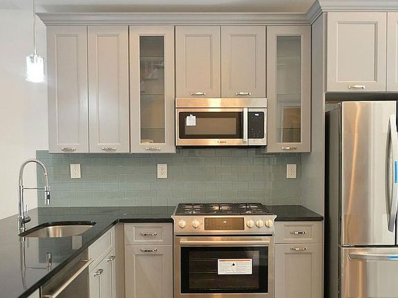 5th image of 436 Marion St APT 2