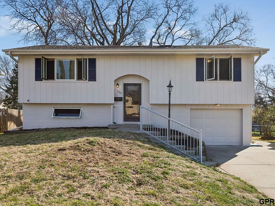 1st image of 7405 Elm Dr