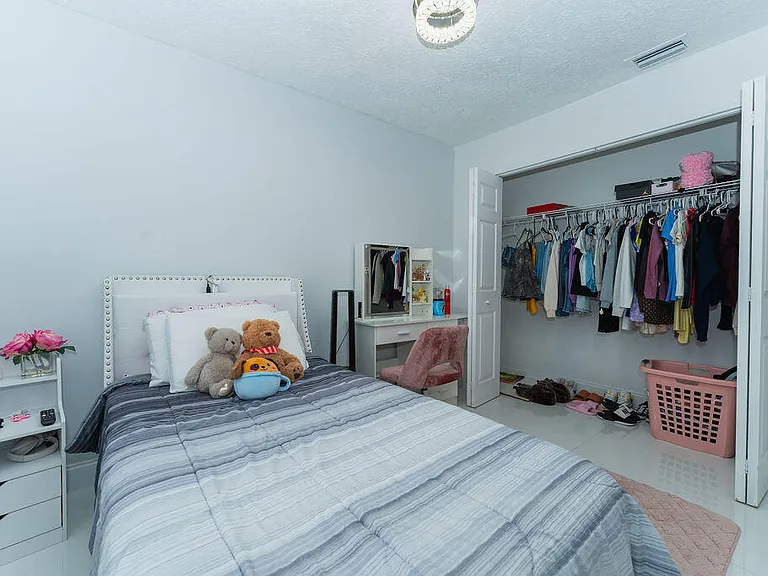 1242 SW Parma Ave — Photo 48