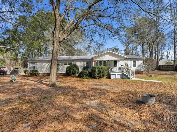 124 Edgewater Drive, Bloomingdale, GA 31302