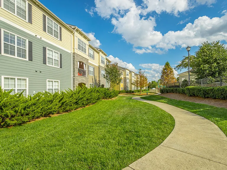 Exterior views of Amberleigh Ridge