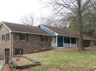 2611 Cedarwood Ct, Jefferson City, MO 65109