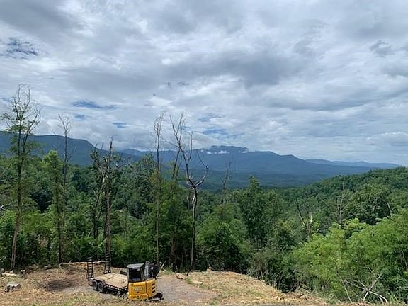 5th image of 1216 Pine Top Ln #24-27