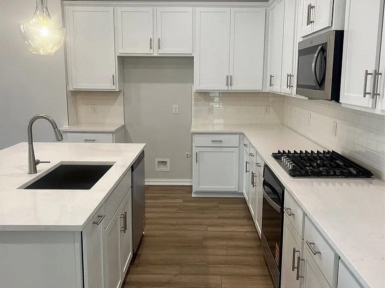 8119 Challenger Ln — Photo 5
