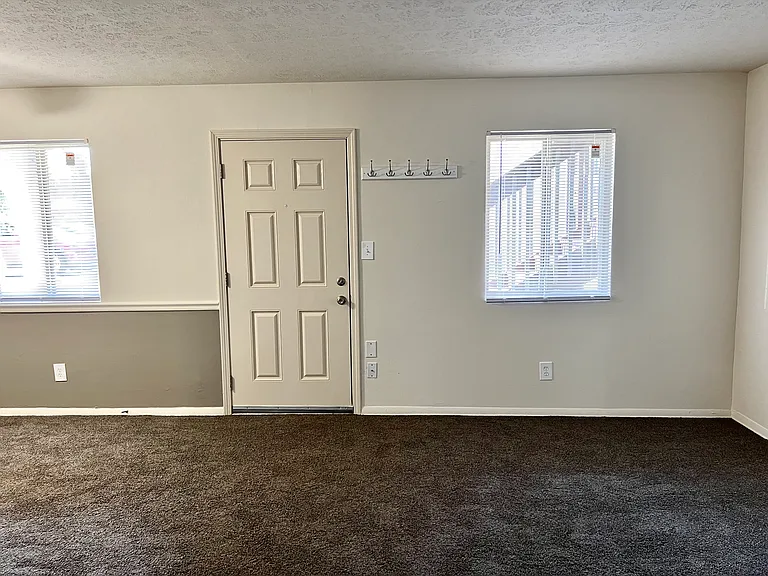 Glenview Apartments — Photo 42