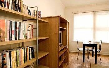 4th image of 612 W Belmont Ave APT 2W