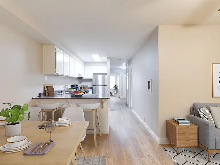 Hardy Avenue Apartments — Photo 10