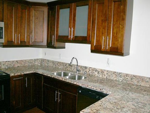 5th image of 18619 Collins St APT F31