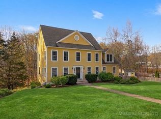 12 Runaway Road, Newfields, NH 03856