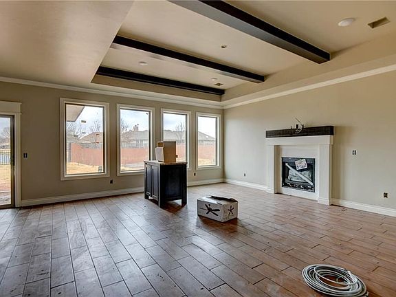 4th image of 1425 Kingsridge Dr