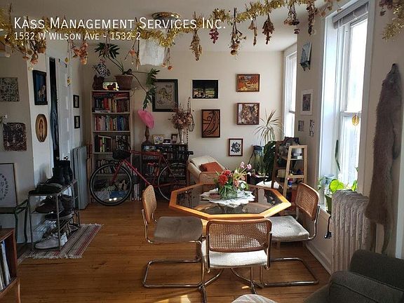 2nd image of 1532 W Wilson Ave #2