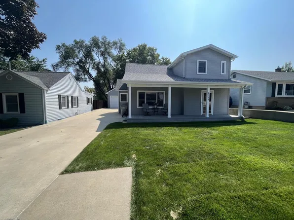 2039 West Alvina AVENUE, Milwaukee, WI 53221