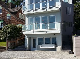 10704 Riviera Pl NE, Seattle, WA 98125