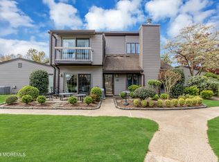 14 Eastport Ct, Red Bank, NJ 07701