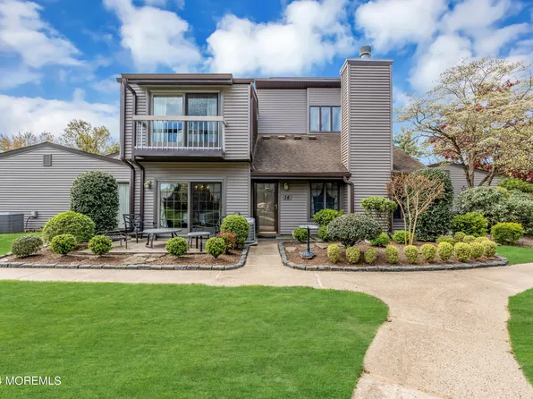 14 Eastport Court, Red Bank, NJ 07701