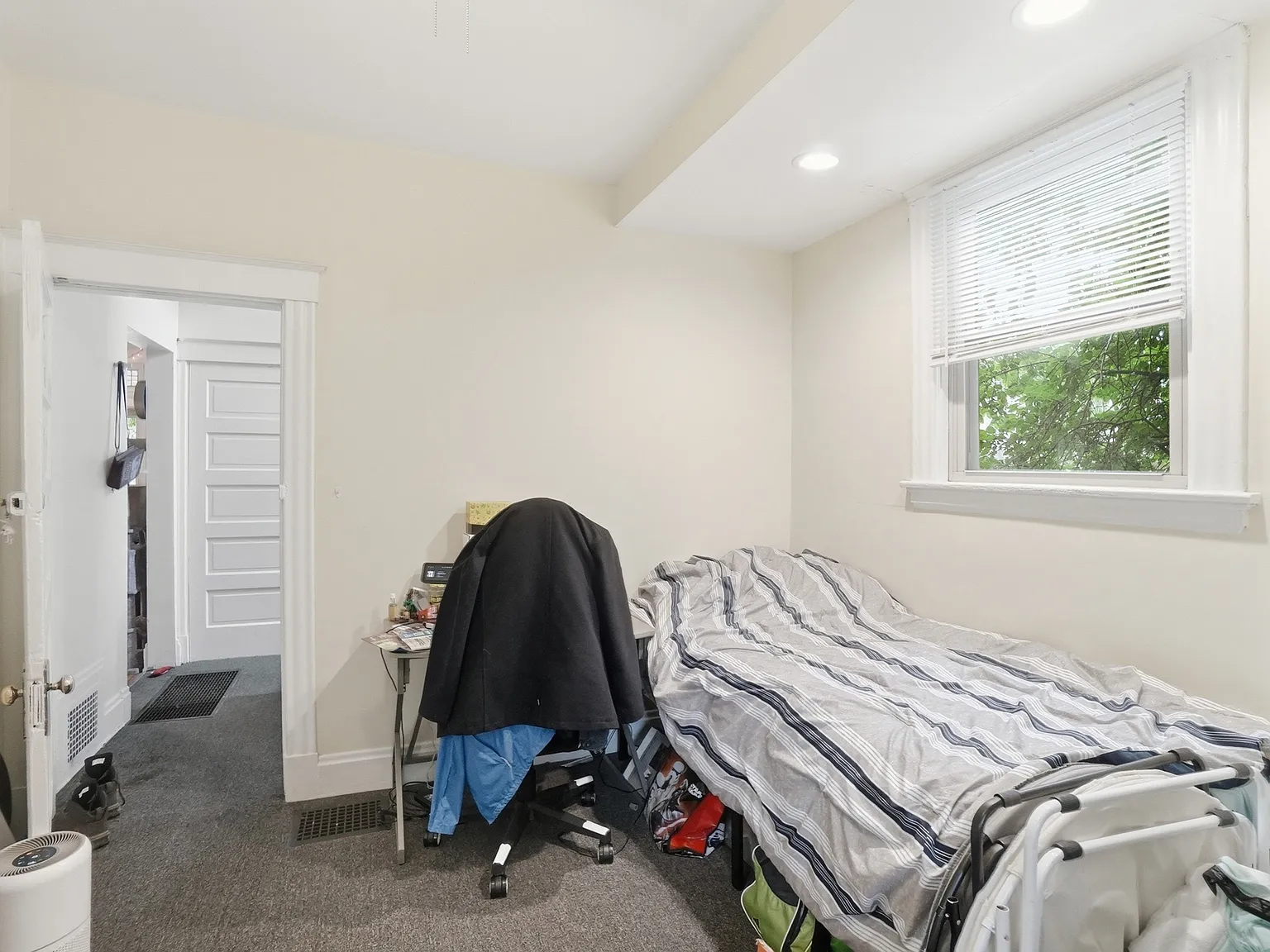 5 bed, 1500 sqft, $3,395 — Photo 4