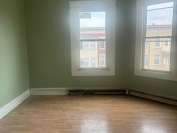 3rd image of 44 Bond Street