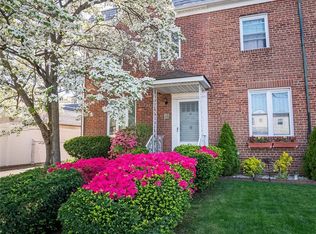 2410 154th St, Whitestone, NY 11357